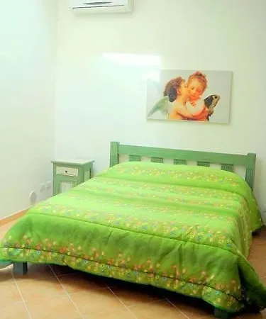 Renda Apartment *